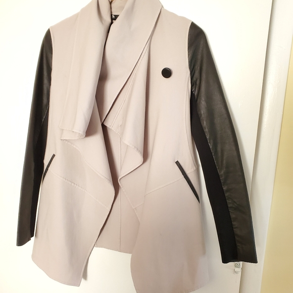 NWT$750 Mackage Shea Vane Draped Wrap Leather-Sleeve Wool Coat Jacket - Picture 10 of 16